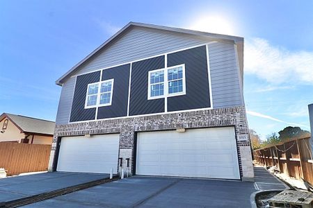 New construction Townhouse house 10113 Porto Rico Rd, Houston, TX 77041 - photo 0