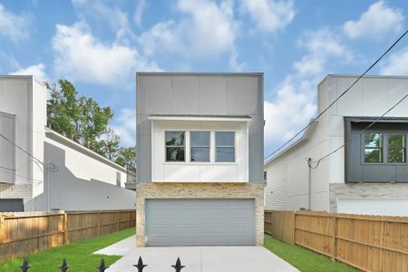 New construction Single-Family house 90 Burres St, Unit B, Houston, TX 77022 null- photo 0
