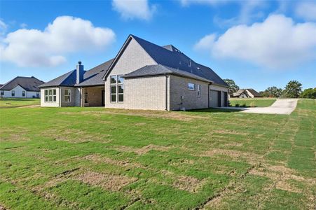 New construction Single-Family house 112 La Paloma Wy, Decatur, TX 76234 - image 2