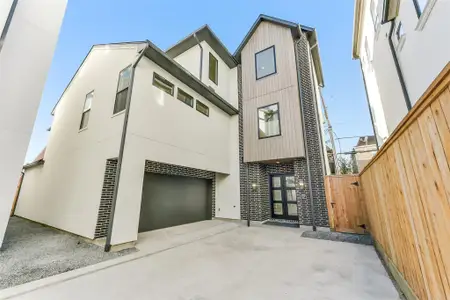 New construction Single-Family house 1902 Nantucket Dr, Houston, TX 77057 - image