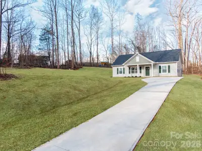 New construction Single-Family house 176 Whitetail Rd, Statesville, NC 28625 - image