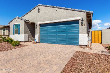 New construction Single-Family house 17454 W Red Fox Rd, Surprise, AZ 85387 null- photo 1 1