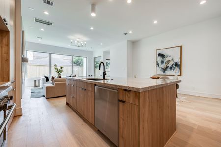 New construction Single-Family house 1511 Kipling St, Houston, TX 77006 - image 14