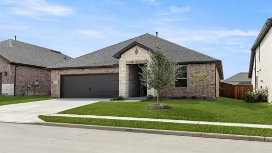 New construction Single-Family house 1915 Bobbin Mill Ln, Forney, TX 75126 plan Rowan - image