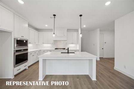 New construction Single-Family house 1408 Watson Branch Ln, Mansfield, TX 76063 plan Versailles - image 8