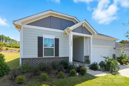 New construction Single-Family house 1020 Alicante Ave, Charlotte, NC 28214 plan Gibson - image