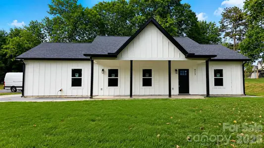New construction Single-Family house 612 Hardin Rd, Dallas, NC 28034 - image