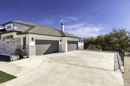 New construction Single-Family house 1408 Corkscrew, New Braunfels, TX 78132 - image
