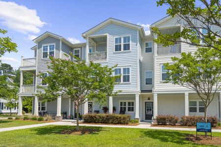 New construction Townhouse house 641 N Laurel St, Summerville, SC 29483 - image