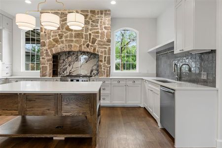 New construction Single-Family house 8132 Wyldewood Cir, Fort Worth, TX 76126 - image 11