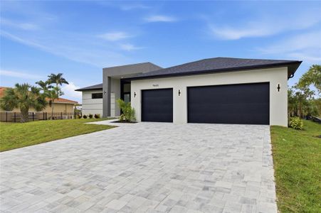 New construction Single-Family house 9660 President Cir, Port Charlotte, FL 33981 - image