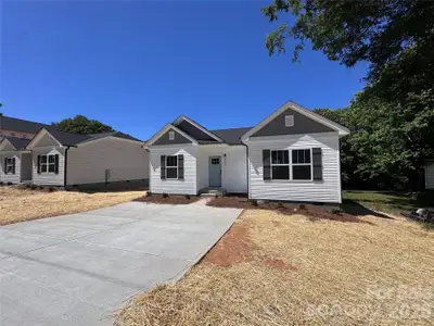 New construction Single-Family house 405 N Firestone St, Gastonia, NC 28052 - image