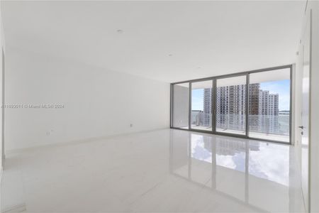 New construction Condo/Apt house 300 Biscayne Way, Unit 2103, Miami, FL 33131 - photo 2 2