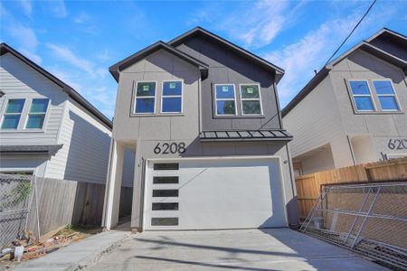 New construction Single-Family house 6206 Cebra St, Houston, TX 77091 - image