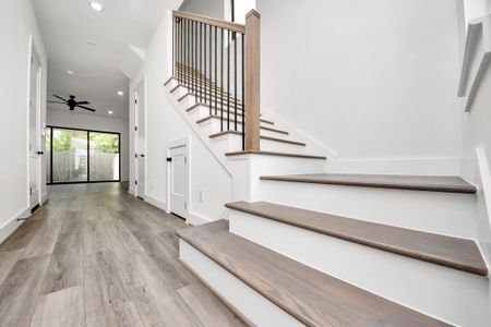 New construction Single-Family house 1422 Caywood Ln, Unit B, Houston, TX 77055 - image 15