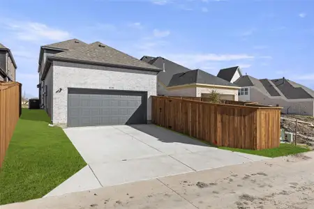 New construction Single-Family house 8108 Caprock Trl, Rowlett, TX 75098 plan Granbury R - image