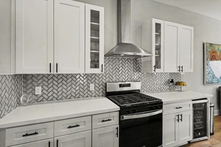 New construction Single-Family house 825 Woodcrest Dr, Houston, TX 77018 - image 18