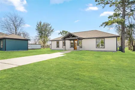 New construction Single-Family house 4654 N Teague St, Rosharon, TX 77583 - image