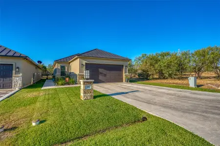 New construction Single-Family house 317 Parallel Circle Cir, Horseshoe Bay, TX 78657 - image