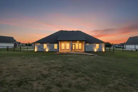New construction Single-Family house 2025 Sunset Ridge Dr, Weatherford, TX 76087 - image