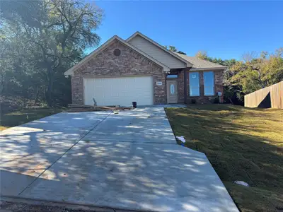 New construction Single-Family house 2718 Austin Dr, Granbury, TX 76048 - image