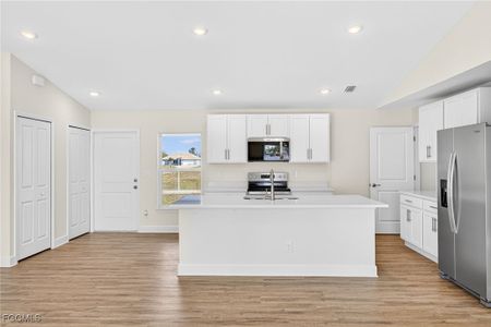 New construction Single-Family house 1124 Nw 19Th Ave, Cape Coral, FL 33993 plan The Seabreeze Cove - image 11