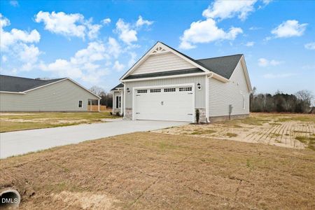 New construction Single-Family house 305 Creeks Edge Dr, Pikeville, NC 27863 - image