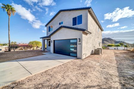 New construction Single-Family house 13245 N 19Th Way, Phoenix, AZ 85022 - photo 2 2