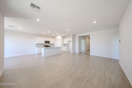 New construction Single-Family house 39980 W Sparks Ln, Maricopa, AZ 85138 plan Erie - image 16