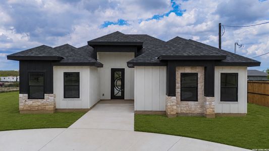 New construction Single-Family house 183 Pleasant Dr, Eagle Pass, TX 78852 - image