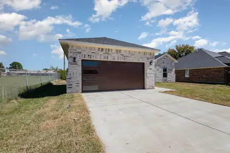 New construction Single-Family house 230 Flying Bridge Dr, Gun Barrel City, TX 75156 - image