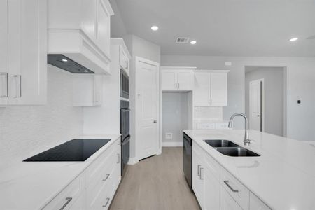 New construction Single-Family house 1026 Beaverbrook Ln, DeSoto, TX 75115 plan The Seguin - image 9