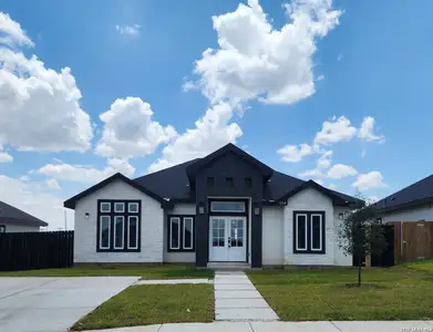 New construction Single-Family house 3210 Ethel Dr, Unit N/A, Eagle Pass, TX 78852 - image