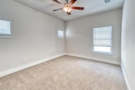 New construction Single-Family house 1401 Avocado Ln, Gainesville, TX 76240 - image 9