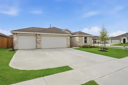 New construction Single-Family house 600 San Jacinto Trl, Dayton, TX 77535 - image