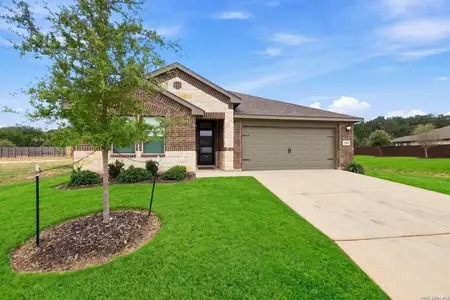 New construction Single-Family house 10726 Yellowtail Blvd, Boerne, TX 78006 plan The Preston (C403) - image