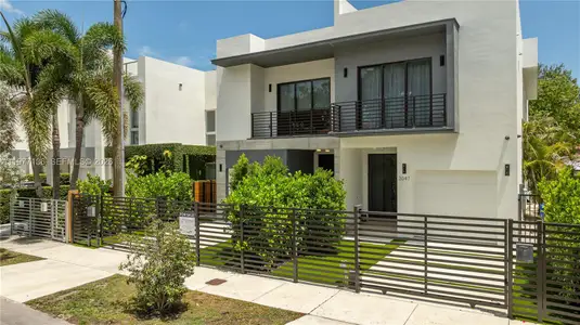 New construction Townhouse house 3047 Elizabeth St, Unit 3047, Miami, FL 33133 - image