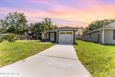 New construction Single-Family house 409 Willow Branch Ave, Jacksonville, FL 32254 null- photo 2 2