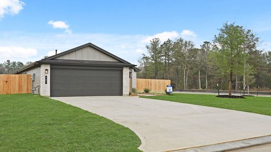 New construction Single-Family house 981 Sutherland Falls St, Conroe, TX 77303 plan Estero - image