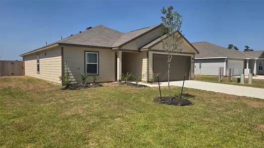 New construction Single-Family house 10481 Sugar Mill Dr, Conroe, TX 77306 - image