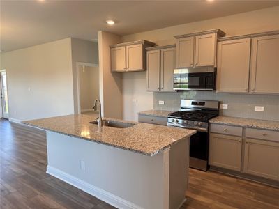 New construction Single-Family house 4405 W Bayou Maison Cir, Dickinson, TX 77539 - image