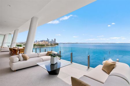 New construction Condo house 5 Grove Isle Dr, Unit PH M02, Miami, FL 33133 - image
