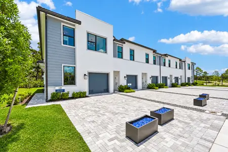New construction Single-Family house 6747 Kavagi Dr, Lantana, FL 33462 plan Latitude II - image