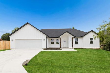 New construction Single-Family house 171 Tryall Ct, Runaway Bay, TX 76426 - image