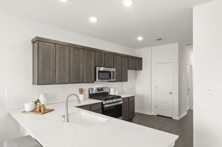 New construction Single-Family house 316 Witchhazel Way, San Marcos, TX 78666 plan Ash - image 9