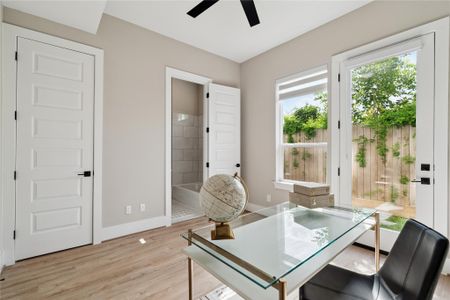 New construction Single-Family house 4013 Griggs Rd, Unit E, Houston, TX 77021 - image 8