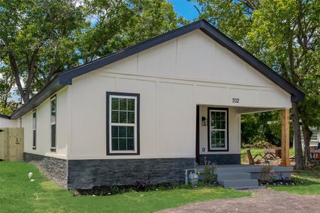 New construction Single-Family house 702 S Frances Street, Terrell, TX 75160 - photo 0