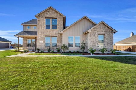 New construction Single-Family house 303 Crystal Lake Ln, Red Oak, TX 75154 - image