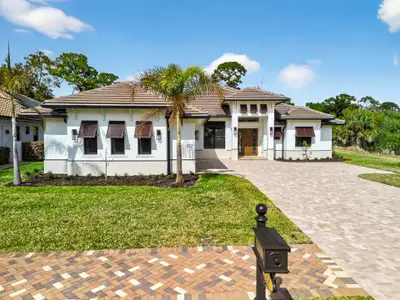 New construction Single-Family house 122 Se Via Lago Garda, Port St. Lucie, FL 34952 - image