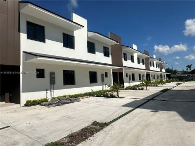 New construction Townhouse house 534 Northwest 7th Street, Unit 1, Florida City, FL 33034 - photo 58 58